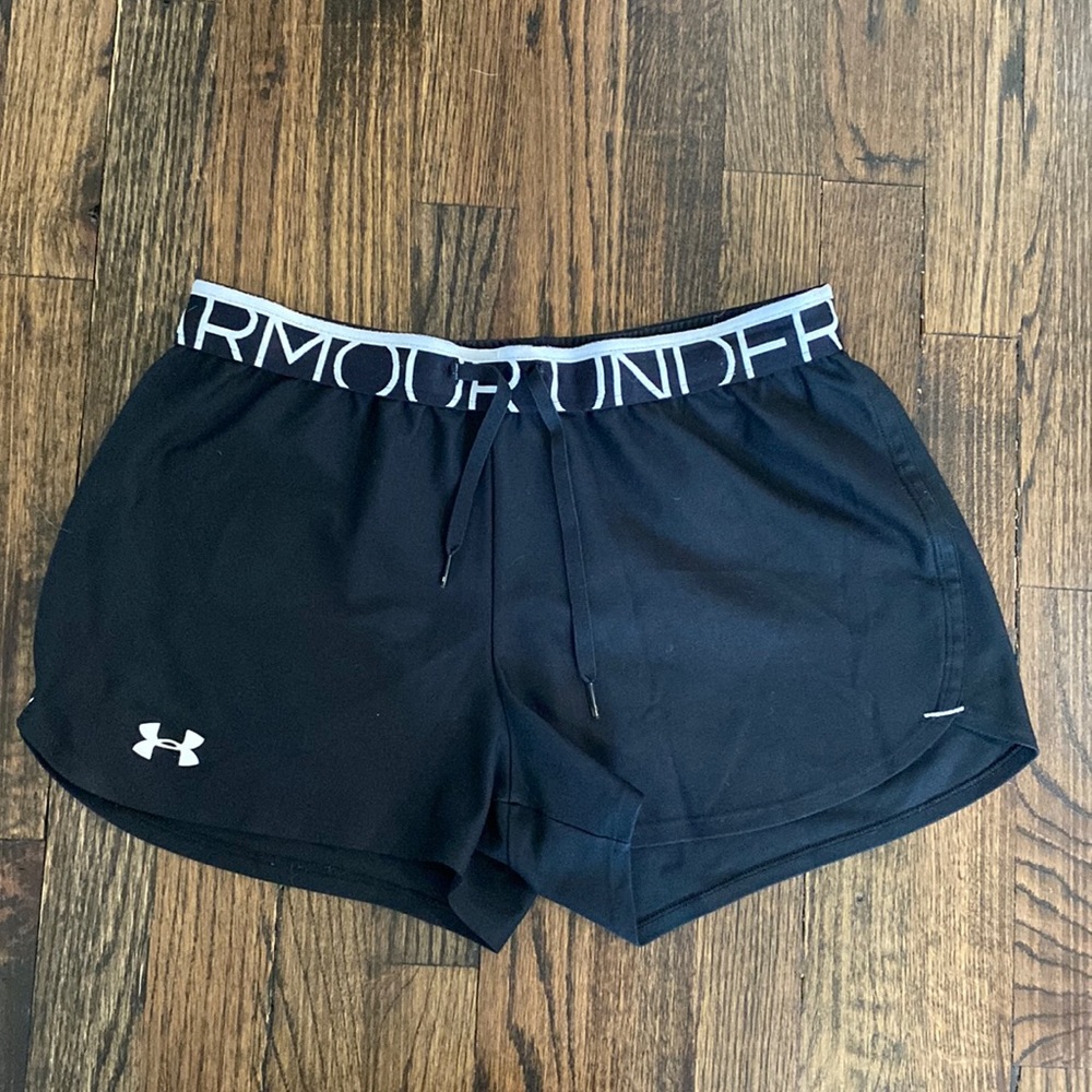 Under Armour black shorts, size S